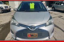 2015 Toyota Yaris LE 5-Door AT