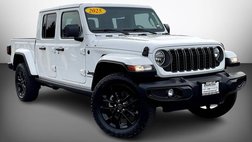 2025 Jeep Gladiator NightHawk
