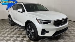 2025 Volvo XC40 B5 Plus Bright Theme