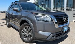 2022 Nissan Pathfinder SV