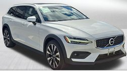 2022 Volvo V60 Cross Country T5