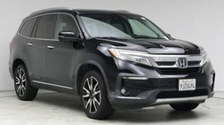 2021 Honda Pilot Touring w/Rear Captain's Chairs