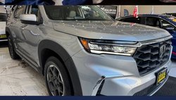 2023 Honda Pilot EX-L w/Rear Captain's Chairs