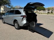 2025 Toyota Sienna LE 8-Passenger