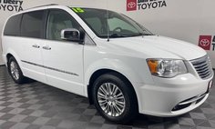 2015 Chrysler Town and Country Touring-L