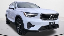 2025 Volvo XC40 B5 Core Bright Theme