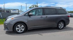 2018 Toyota Sienna LE
