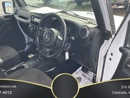2015 Jeep Wrangler Unlimited Sport RHD