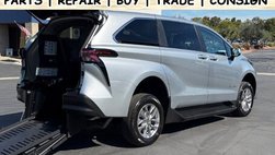 2024 Toyota Sienna LE 8-Passenger