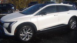 2025 Cadillac OPTIQ Luxury 2