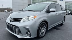 2018 Toyota Sienna XLE 7-Passenger Auto Access Seat