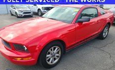2006 Ford Mustang V6 Deluxe