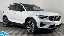 2024 Volvo XC40 B5 Plus Dark Theme