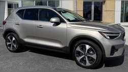 2023 Volvo XC40 B5 Plus Bright Theme