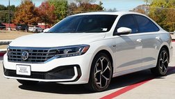 2022 Volkswagen Passat R-Line