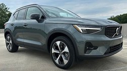 2026 Volvo XC40 B5 Plus