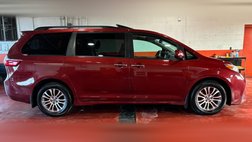 2020 Toyota Sienna XLE 7-Passenger FWD with Auto-Access Seat