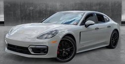 2022 Porsche Panamera GTS