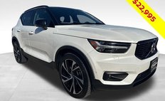 2021 Volvo XC40 T4 R-Design