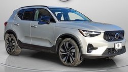 2025 Volvo XC40 B5 Plus Dark Theme