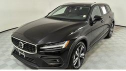 2025 Volvo V60 Cross Country B5 Plus