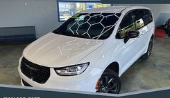 2024 Chrysler Pacifica Touring