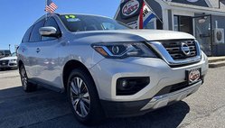2019 Nissan Pathfinder SV