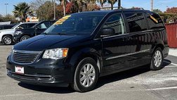 2016 Chrysler Town and Country Touring