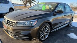 2019 Volkswagen Passat SE R-Line