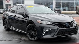 2022 Toyota Camry Hybrid SE Nightshade