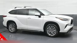 2023 Toyota Highlander Hybrid Platinum