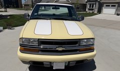 1998 Chevrolet S-10 LS