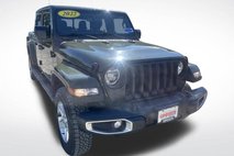 2022 Jeep Gladiator Sport S