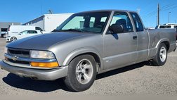 2000 Chevrolet S-10 LS