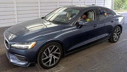 2020 Volvo S60 T6 Momentum
