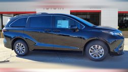 2025 Toyota Sienna LE 8-Passenger