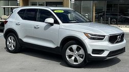 2022 Volvo XC40 T4 Momentum