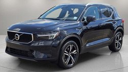 2023 Volvo XC40 B5 Core
