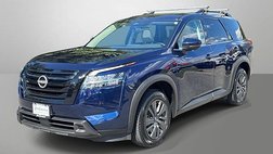 2022 Nissan Pathfinder SV