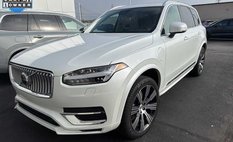 2023 Volvo XC90 Recharge T8 Core Bright Theme