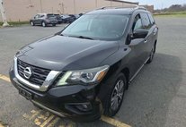 2017 Nissan Pathfinder SL