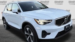 2025 Volvo XC40 B5 Plus Bright Theme