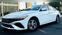 2025 Hyundai Elantra SE