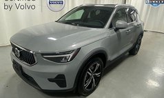 2025 Volvo XC40 B5 Core Bright Theme