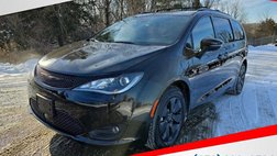 2020 Chrysler Pacifica Hybrid Limited Red S