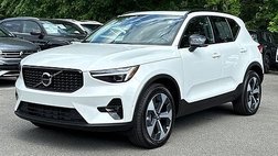 2026 Volvo XC40 B5 Plus