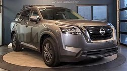 2022 Nissan Pathfinder SV