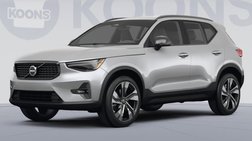 2023 Volvo XC40 B5 Plus Dark Theme