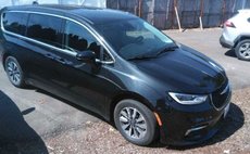 2024 Chrysler Pacifica Hybrid Select