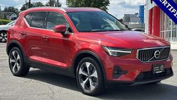 2023 Volvo XC40 B5 Plus Bright Theme